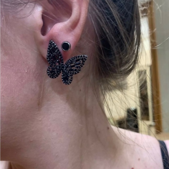 ⭐️FREE⭐️Butterfly Black Earrings - Picture 3 of 7